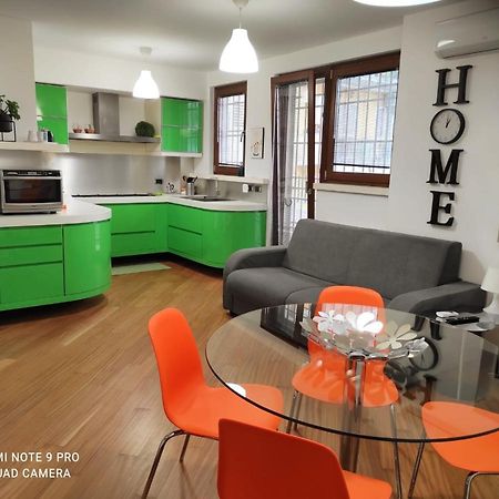 Phoenix House Napoli Esterno foto
