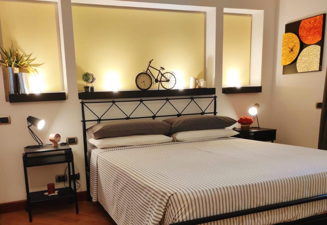 Phoenix House Napoli Esterno foto